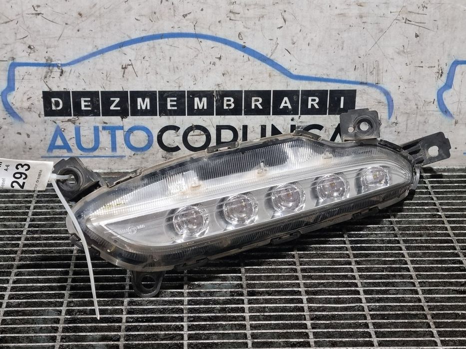 Proiector dreapta Hyundai Tucson III 2015 - 2018 (1293) DAY LIGHT LUMINA DE ZI 92208D7000 Garantie