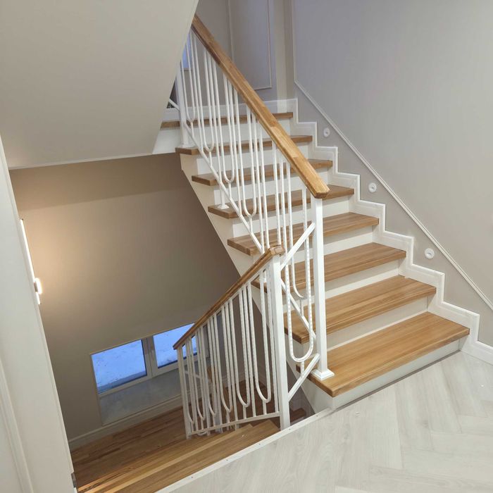 Изготовление лестниц под ключ