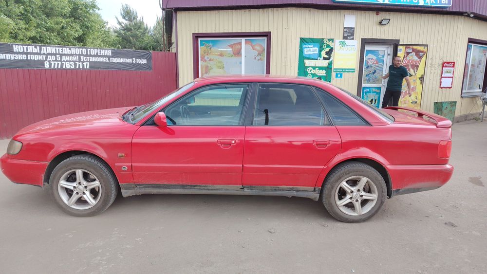 Автомобиль Ауди а6с4