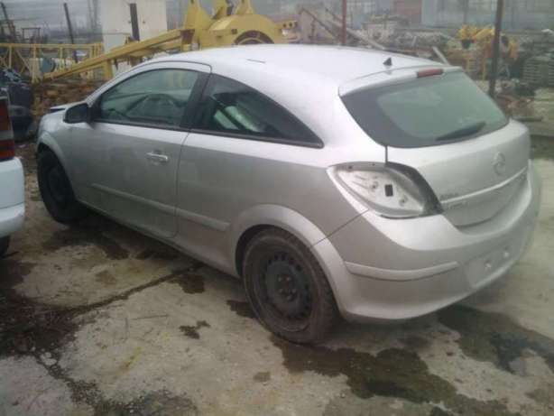 20 броя Opel Astra H на части