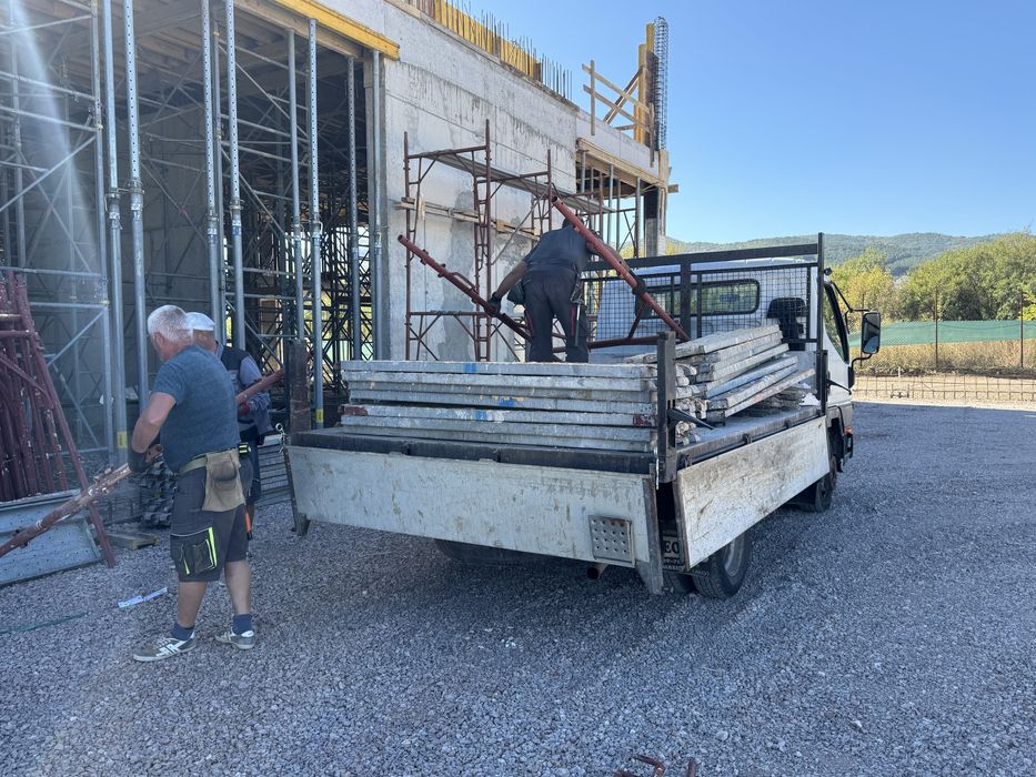 Транспортни услуги с самосвал