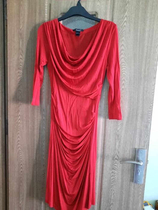 Vand rochie marime M, Mango