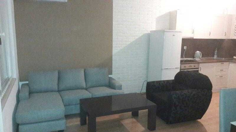 Дава се под наем Двустаен апартамент в Бургас, Зорница - 65 кв.м за 612 € - Снимка #1