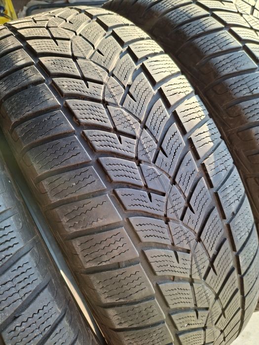 4 Anvelopele de iarnă 225 65 r17 Goodyear