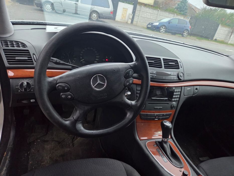 Mercedes w211 dric funerar