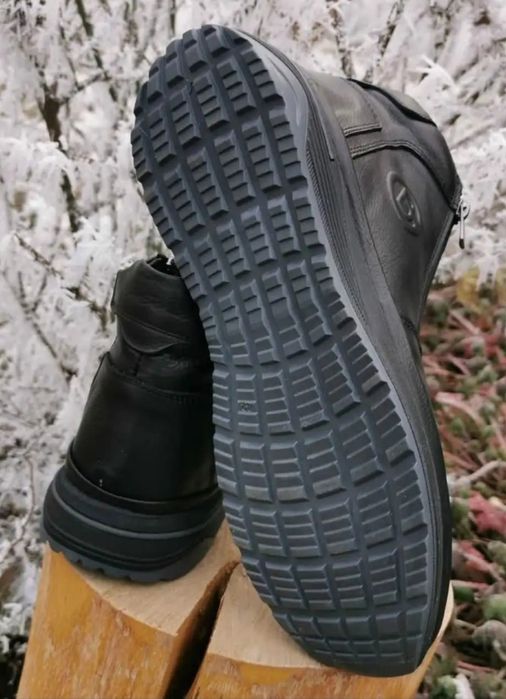 Мъжки боти естествена кожа с каучуково ходило 40,41,42,44 и 45 номер.