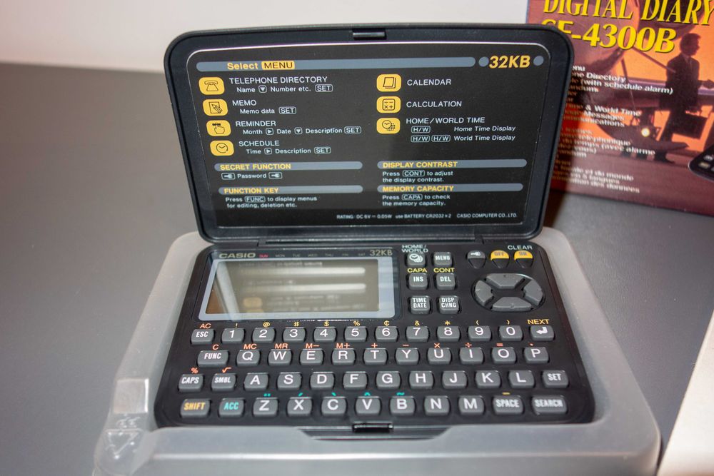Дигитален дневник Casio Digital diary SF-4300B