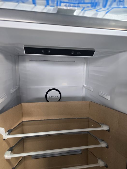 Нов инверторен Total No Frost хладилник с фризер Beko B5RCNA364HG1. 364 л