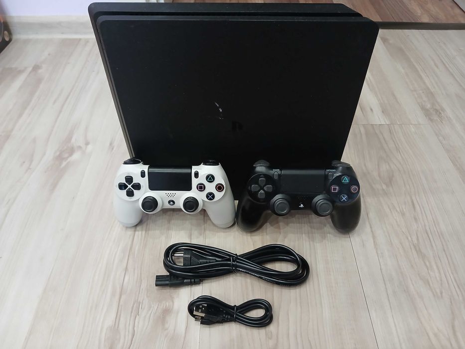 PlayStation 4 Slim 500GB + 2 джойстика и топ игри
