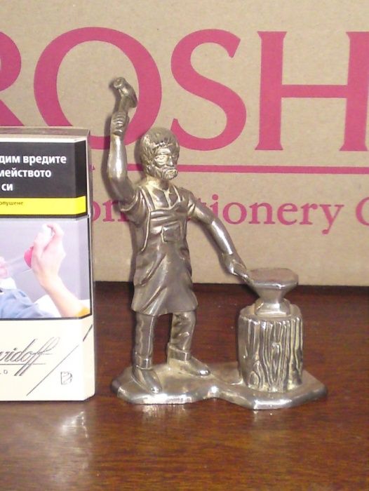 Продавам антични метални статуетки сьс сребьрна баня от Йеросалим