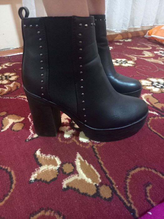 Келте сапок сатилади