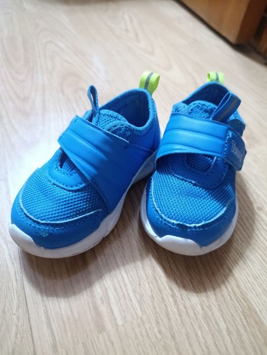 Продам кросовки детские