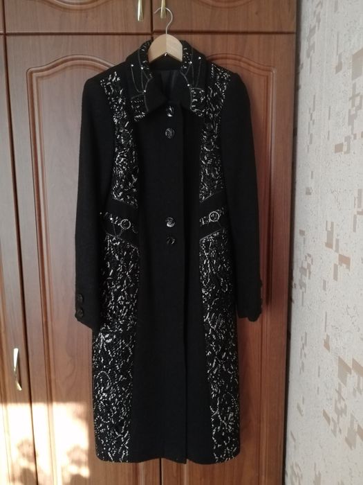 Продам пальто размер 48-50