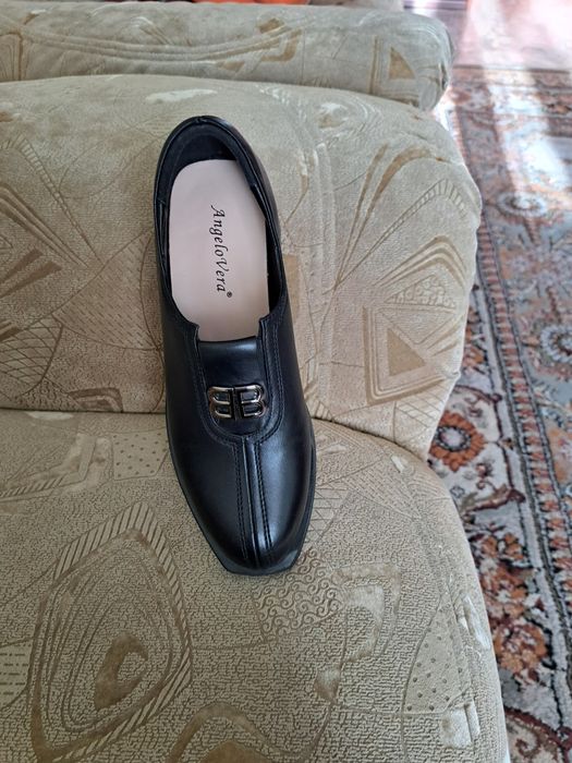 Продам новые туфли