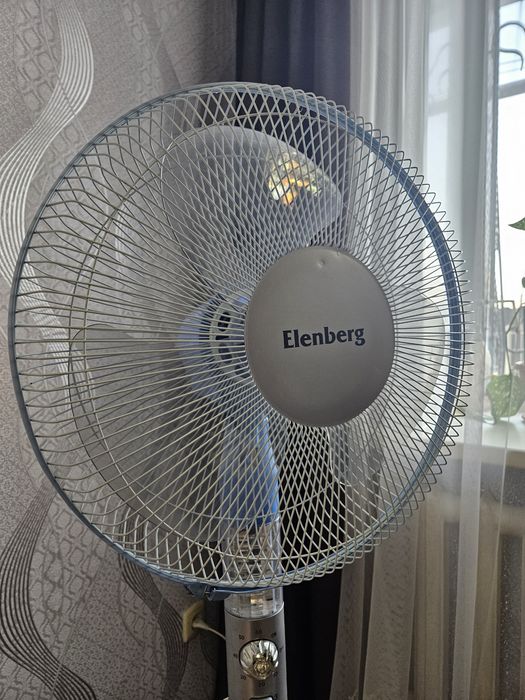 Продам вентилятор напольный Elenberjh
