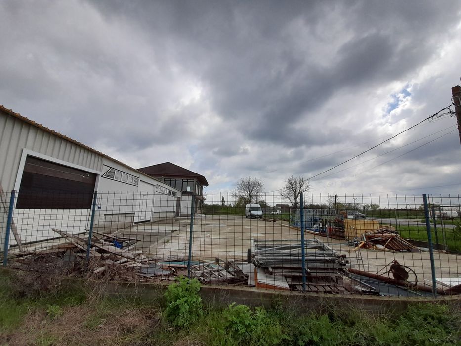 Inchiriez hala/asociere