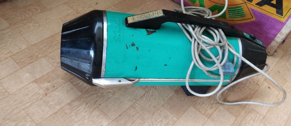 Прахосмукачки 2 бр.от 1974г и 1980г