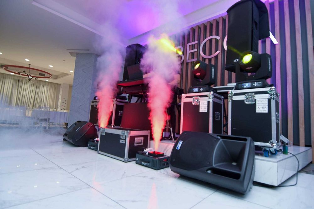 DJ, MC, Evenimente, Sonorizare, Scena, Fum greu, Schela de lumini