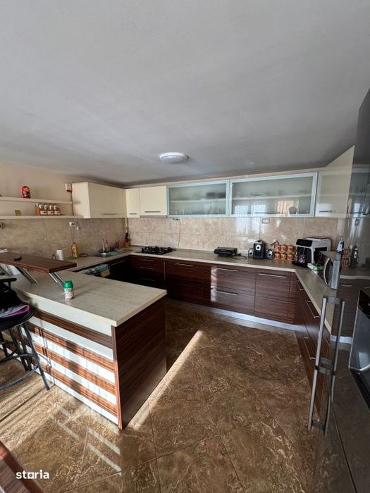 Vila 336 mp utili, garaj 2 masini, teren 380 mp, zona Grivitei