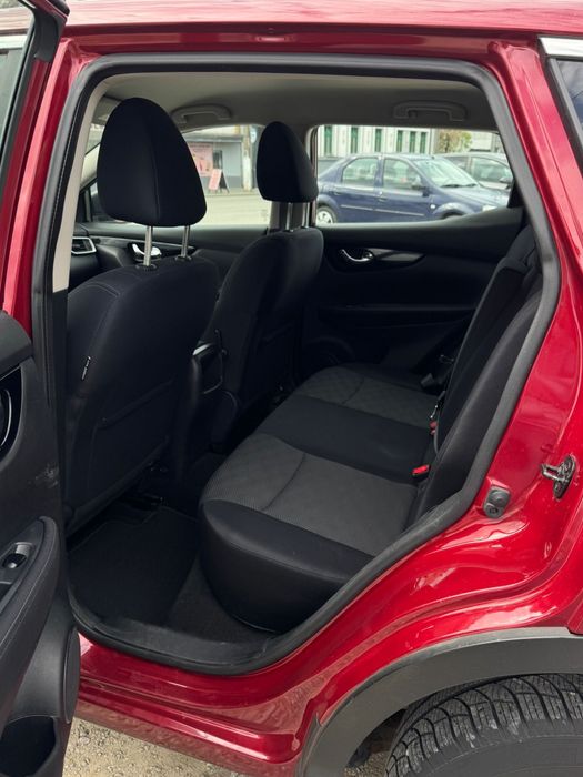 Nissan Qashqai 1.2benzina Euro6