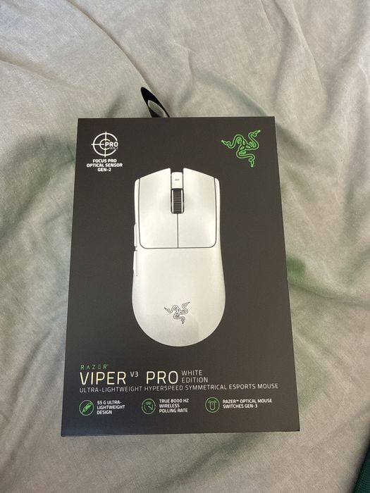 Razer Viper v3 pro white edition