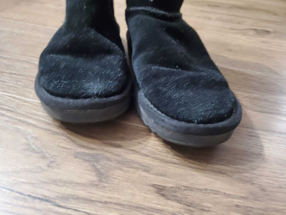 UGG-uri mas 35, piele intoarsa ext