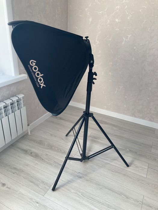 Фотоаппарат, штатив и свет