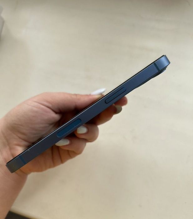 iPhone 13 128Gb с гарантией