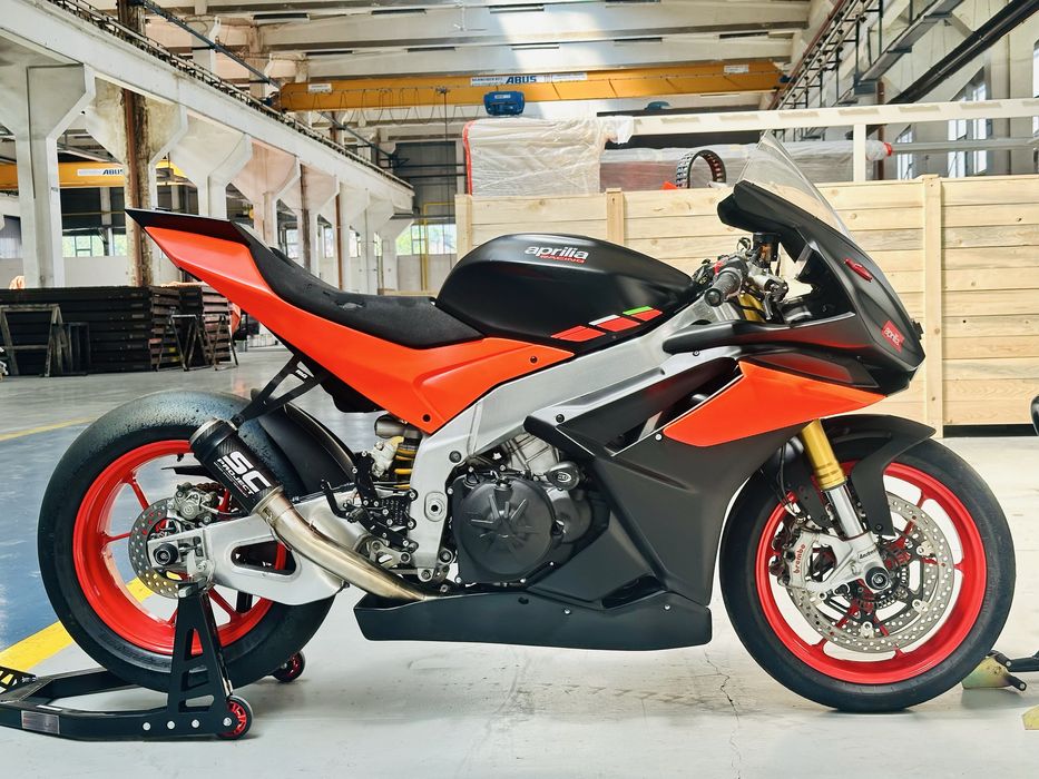 Oferta de iarna :Aprilia Rsv4 1100 cmc