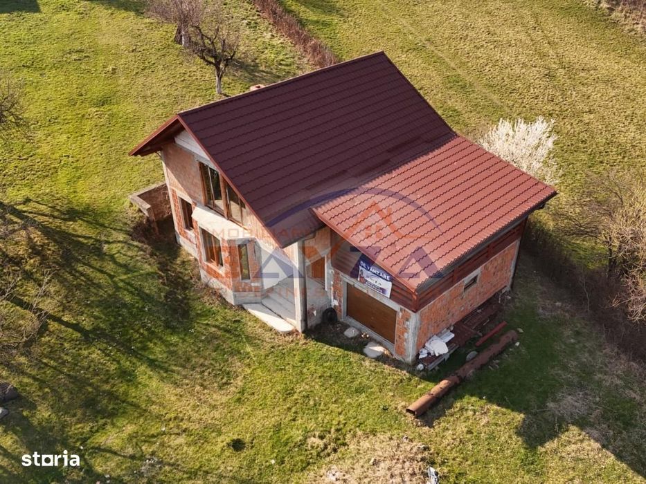 Casă P+M, teren 1.200 mp – Coaș