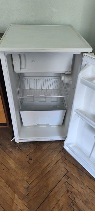 Mini frigider și congelator