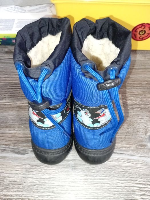 Зимний комбинезон,сапожки,шапка