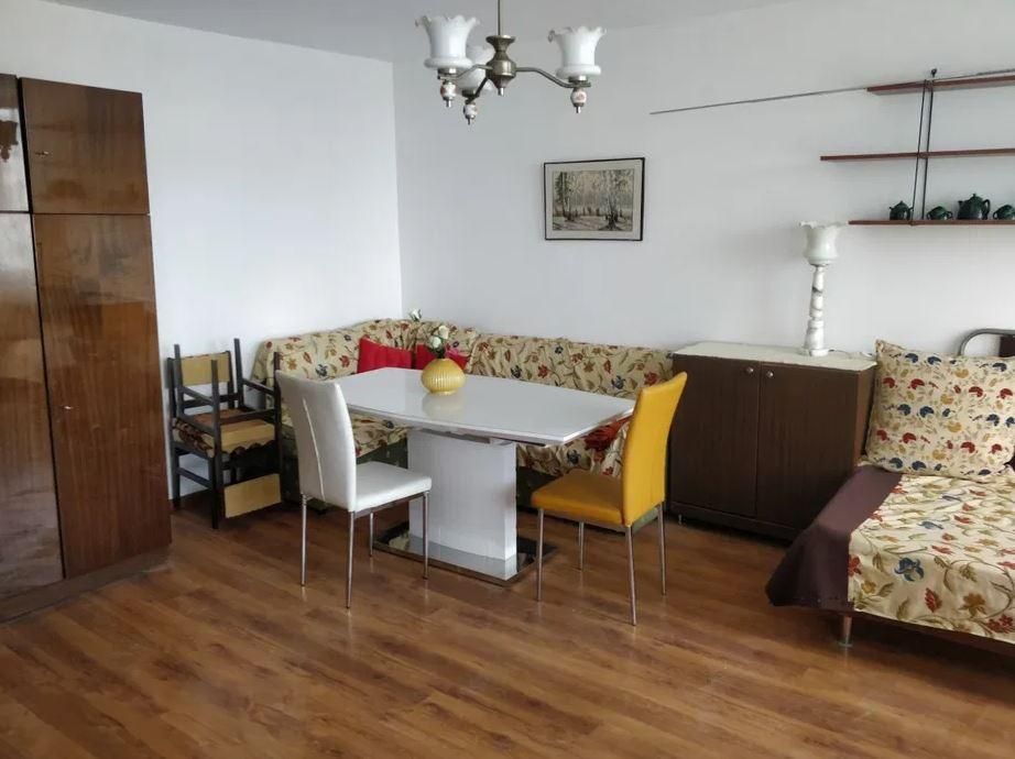 Дава се под наем Двустаен апартамент в Варна, Възраждане 1 - 55 кв.м за 250 € - Снимка #1