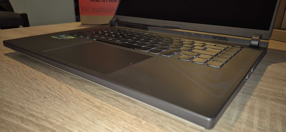 Asus RS Impecabil! - 13650HX 4050RTX - Laptop gaming -Garantie 08 2026