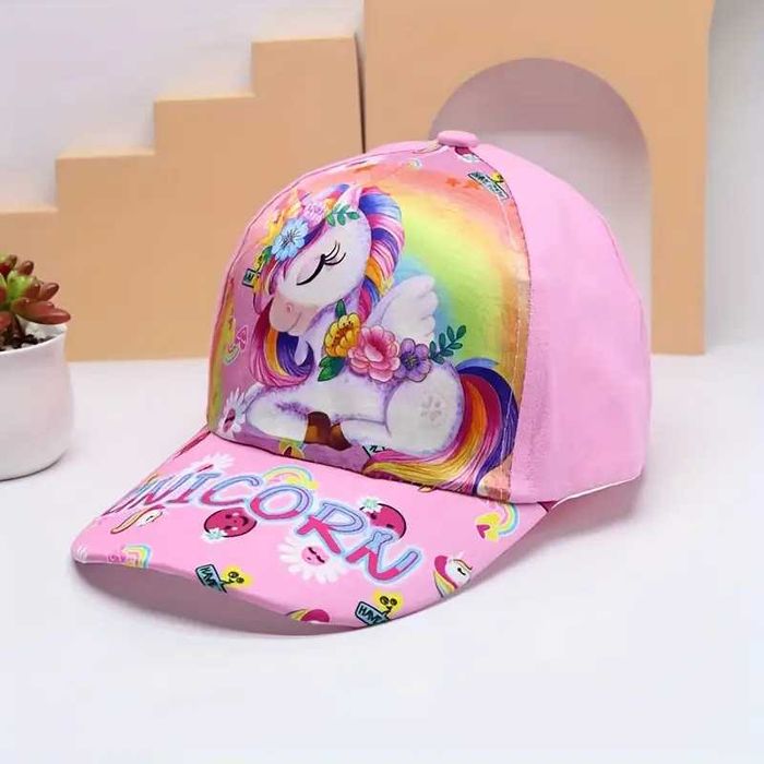 Нова детска шапка с козирка Еднорог, два цвята