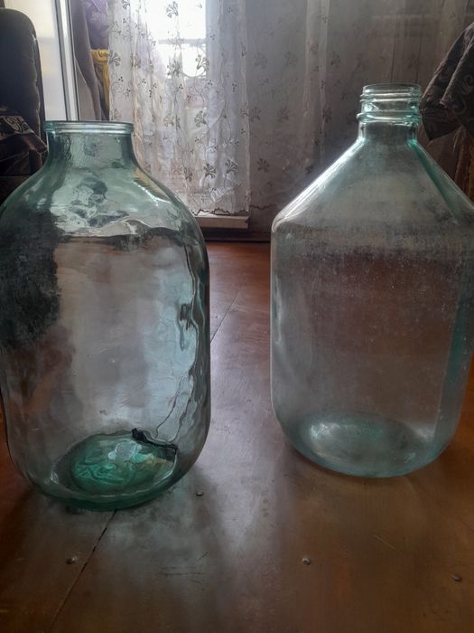 Продам 3000 тенге.