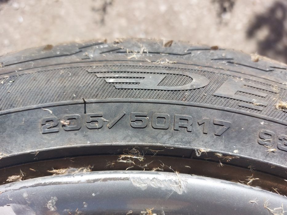 205/50/17 debica