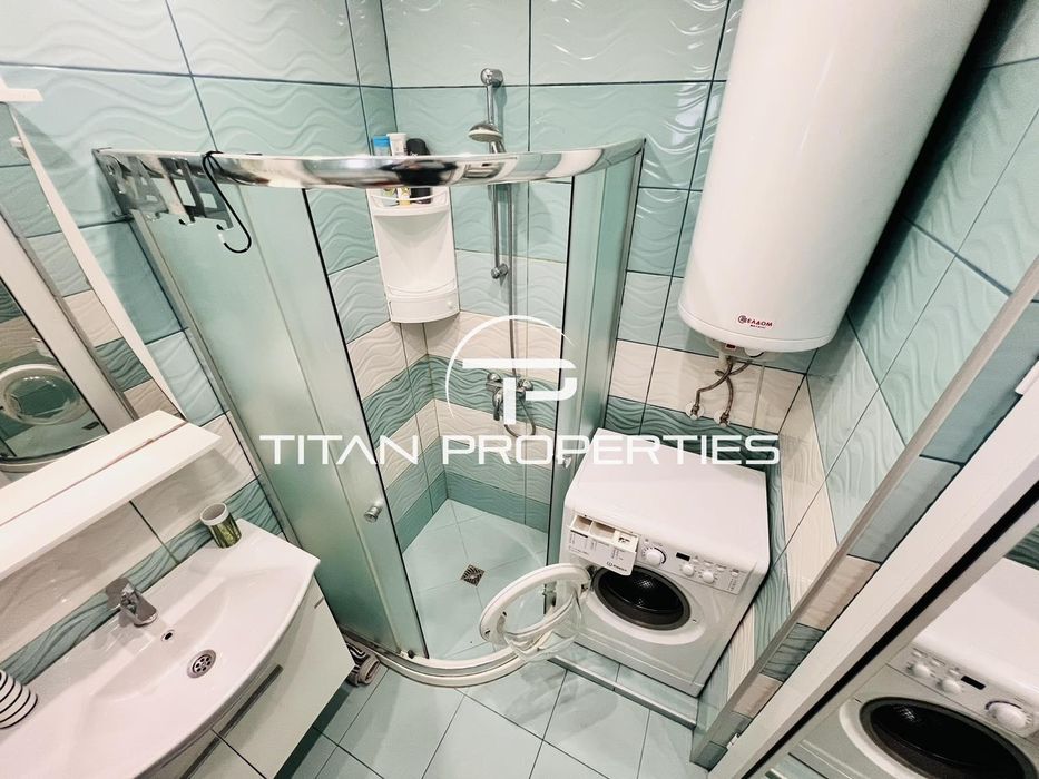 Дава се под наем Тристаен апартамент в Бургас, Център - 70 кв.м за 612 € - Снимка #8