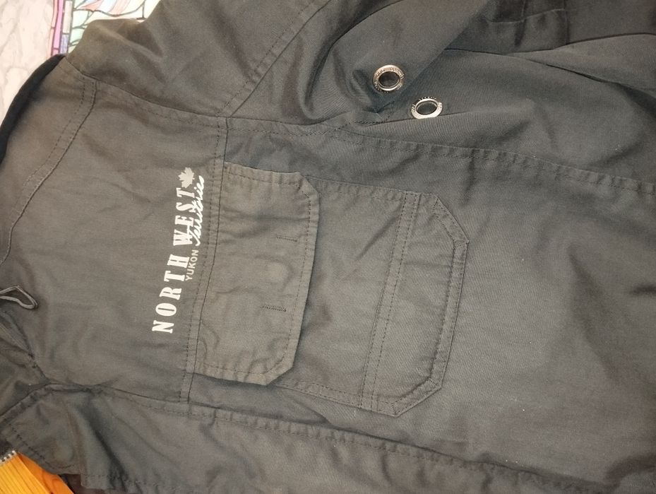 Продам Ветровку.