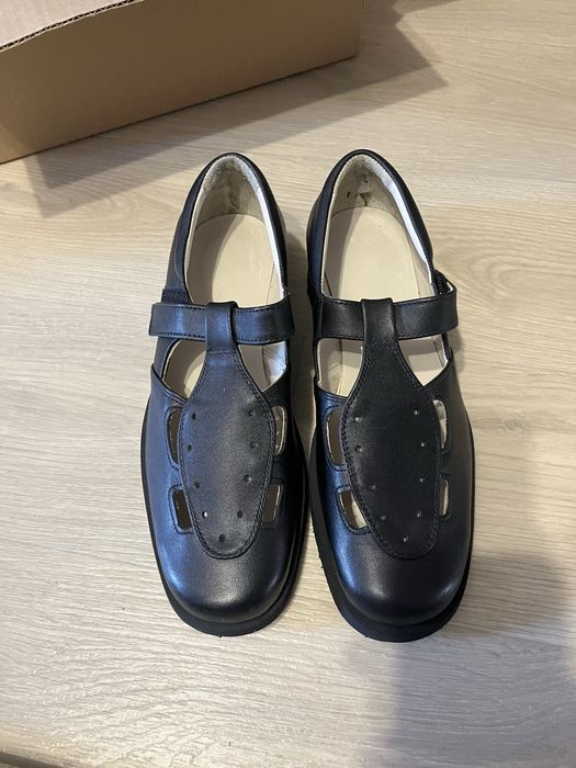 Летние кожаные сандали