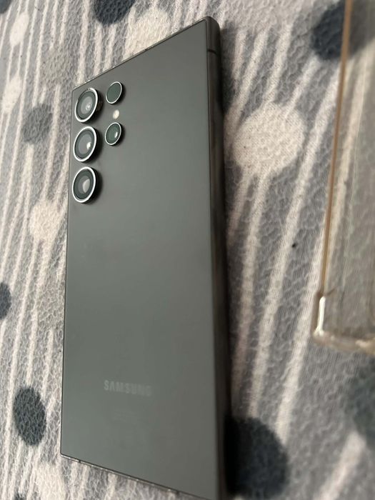 Samsung galaxy s24 ultra  12/256 GB