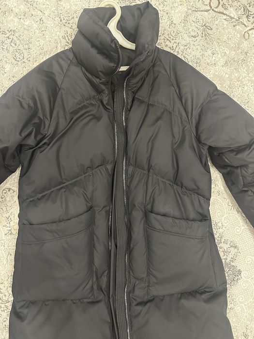 Продам пуховик Massimo dutti