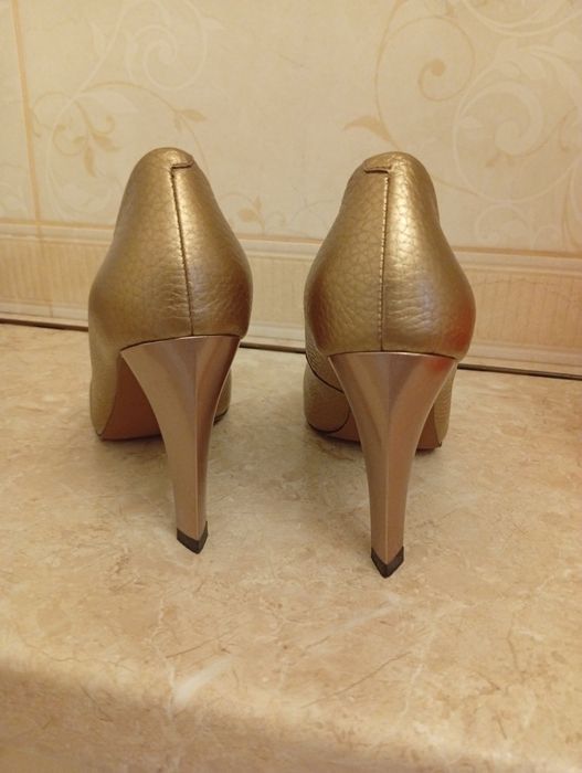 Вечернее новое красивое платье