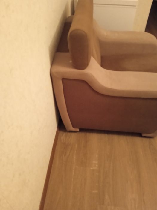 Продам добротное кресло