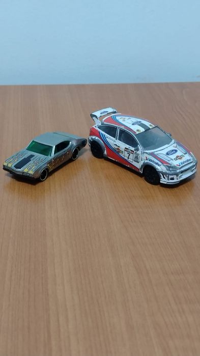 1. Macheta metalica  Ford focus și Olds 442