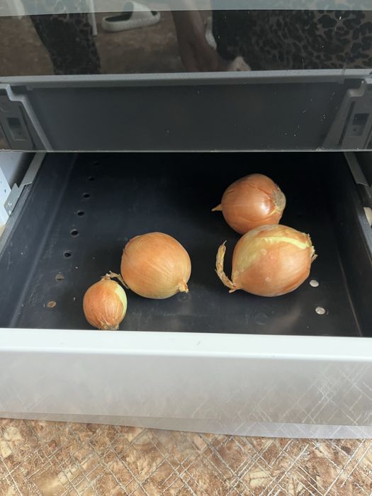 Продам электро плитку Ханса