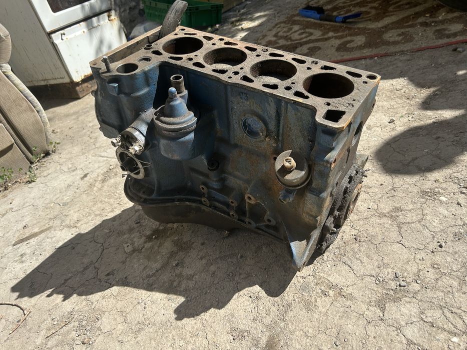 Блок ваз 2103 80тыщ км