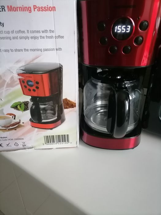 Vând cafetiera cu timer si  programare, noua la cutie.