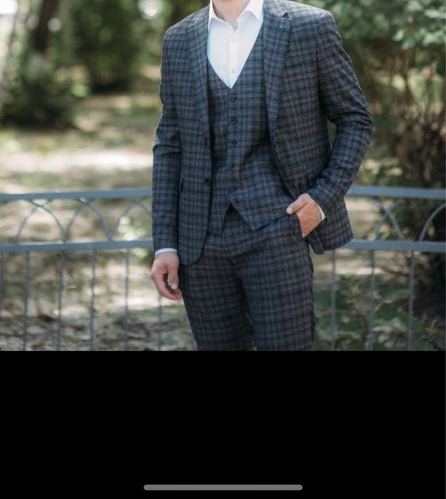 Продам мужской костюм