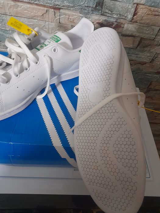 Кроссовки adidas
